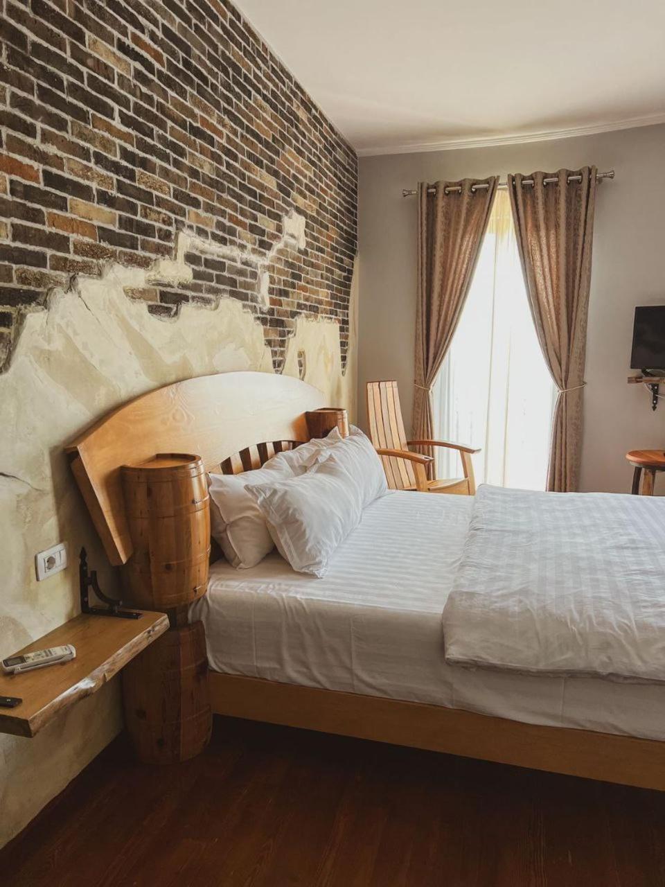 בראט Nurellari Winery Cellar And Guest House מראה חיצוני תמונה